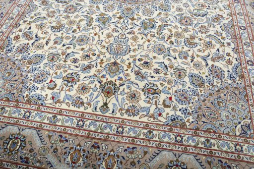 Close-up detail of New Kashmar rug from Iran / Persia showing Wool weave
