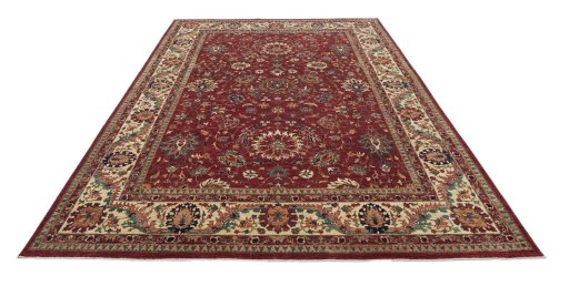 Surface texture of New Farahan rug with natural Wool and intricate pattern