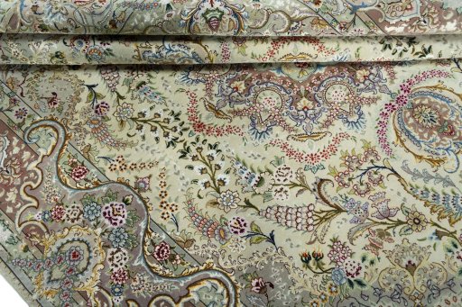 Close-up detail of New Tabriz 50/60/70 Raj rug from Iran / Persia showing Cork weave