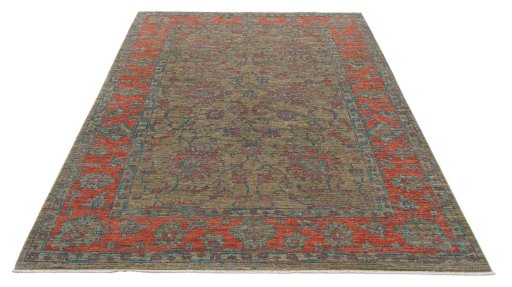 Surface texture of New Farahan rug with natural Wool and intricate pattern