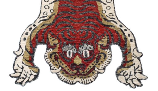 Surface texture of New Farahan rug with natural Wool and intricate pattern