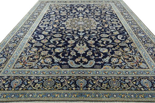 Surface texture of 2000s Kashan rug with natural Wool and intricate pattern