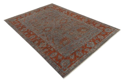 Corner detail of New Farahan rug showing border pattern and Wool pile