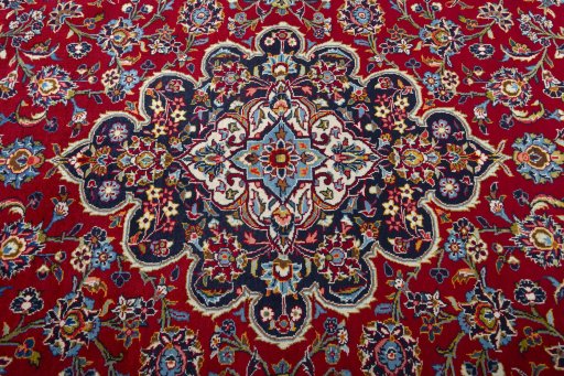 Central medallion detail of 2000s Kashan rug from Iran / Persia