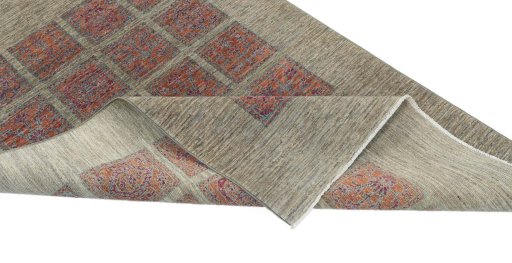 Central medallion detail of New Farahan rug from Pakistan