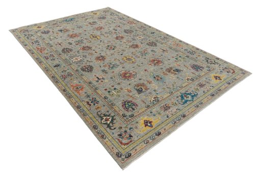 Corner detail of New Farahan rug showing border pattern and Wool pile