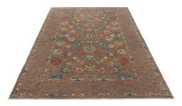 Surface texture of New Farahan rug with natural Wool and intricate pattern