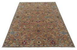 Surface texture of New Farahan rug with natural Wool and intricate pattern
