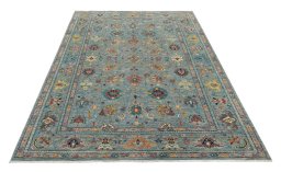 Surface texture of New Farahan rug with natural Wool and intricate pattern