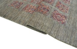Close-up detail of New Farahan rug from Pakistan showing Wool weave