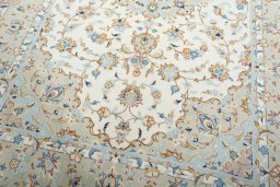 Close-up detail of New Kashan rug from Iran / Persia showing Wool weave