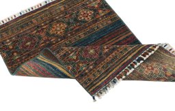 Central medallion detail of New Samarkand rug from Pakistan