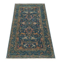 Surface texture of New Farahan rug with natural Wool and intricate pattern