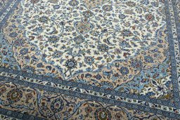 Close-up detail of 2000s Kashan rug from Iran / Persia showing Wool weave