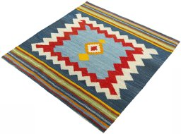 Corner detail of New Kilim Sofre rug showing border pattern and Wool pile