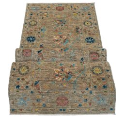 Central medallion detail of New Farahan rug from Pakistan