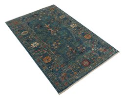 Corner detail of New Farahan rug showing border pattern and Wool pile