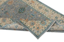 Central medallion detail of New Farahan rug from Pakistan