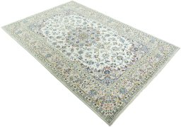 Close-up detail of New Kashan rug from Iran / Persia showing Wool weave
