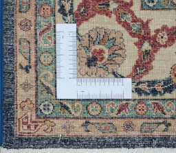 Corner detail of New Farahan rug showing border pattern and Wool pile