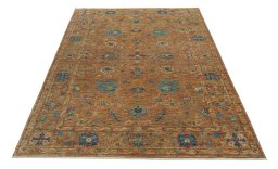 Surface texture of New Farahan rug with natural Wool and intricate pattern