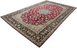 Corner detail of 2000s Najafabad rug showing border pattern and Wool pile