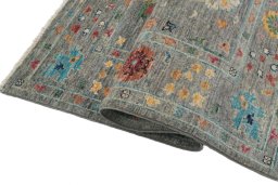 Close-up detail of New Farahan rug from Pakistan showing Wool weave
