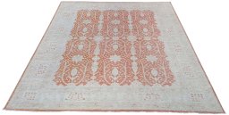 Corner detail of New Farahan rug showing border pattern and Wool pile