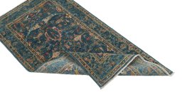 Central medallion detail of New Farahan rug from Pakistan