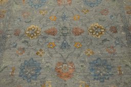 Central medallion detail of New Mahli rug from Pakistan