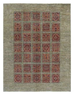 Full view of New Farahan rug from Pakistan, 192 × 149 cm in Beige tones