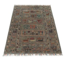 Surface texture of New Samarkand rug with natural Wool and intricate pattern