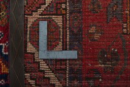 Close-up detail of 2000s Shiraz rug from Iran / Persia showing Wool weave