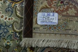 Central medallion detail of New Tabriz 50/60/70 Raj rug from Iran / Persia
