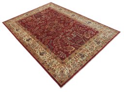 Corner detail of New Farahan rug showing border pattern and Wool pile