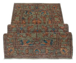 Central medallion detail of New Farahan rug from Pakistan
