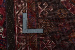 Close-up detail of 2000s Shiraz rug from Iran / Persia showing Wool weave