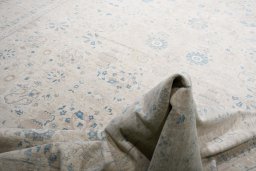Backside of handmade New Haj-jalili rug showing knot structure and weave density