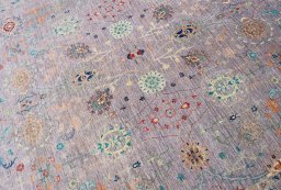 Central medallion detail of New Haj-jalili rug from Pakistan