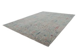 Corner detail of New Haj-jalili rug showing border pattern and Wool pile