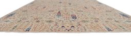 Corner detail of New Haj-jalili rug showing border pattern and Wool pile