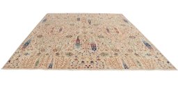 Surface texture of New Haj-jalili rug with natural Wool and intricate pattern