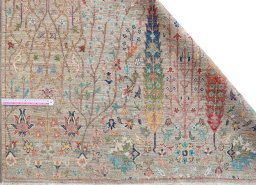 Central medallion detail of New Haj-jalili rug from Pakistan