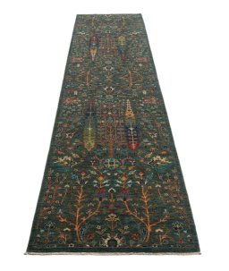 Surface texture of New Haj-jalili rug with natural Wool and intricate pattern