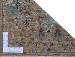 Corner detail of New Haj-jalili rug showing border pattern and Wool pile