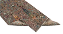 Central medallion detail of New Haj-jalili rug from Pakistan