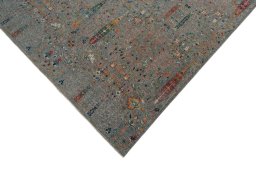 Backside of handmade New Haj-jalili rug showing knot structure and weave density