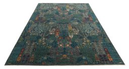 Surface texture of New Haj-jalili rug with natural Wool and intricate pattern