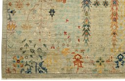 Corner detail of New Haj-jalili rug showing border pattern and Wool pile
