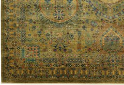 Corner detail of New Haj-jalili rug showing border pattern and Wool pile